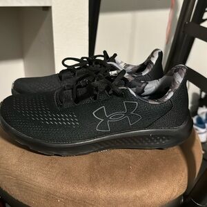 Men’s under armor shoes size 8